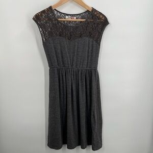 Romy Grey Lace Shoulders Dress Ladies Small